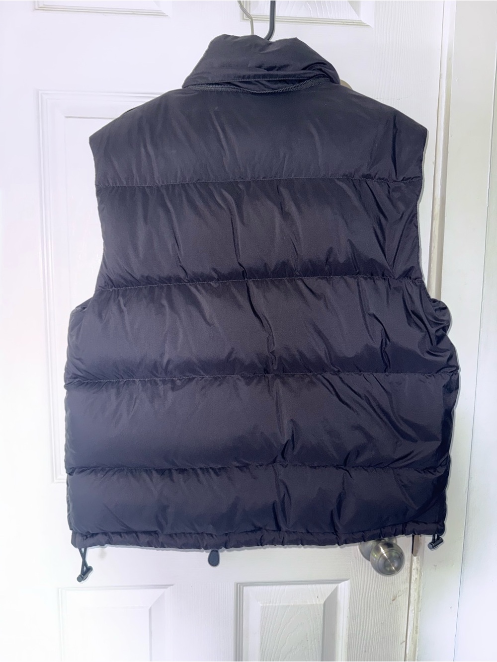 Burberry Black Quilted Puffer Vest with Signature Plaid Lining - Picture 3 of 7